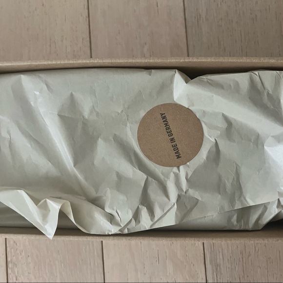 Yeezy 450 - Picture 2 of 5